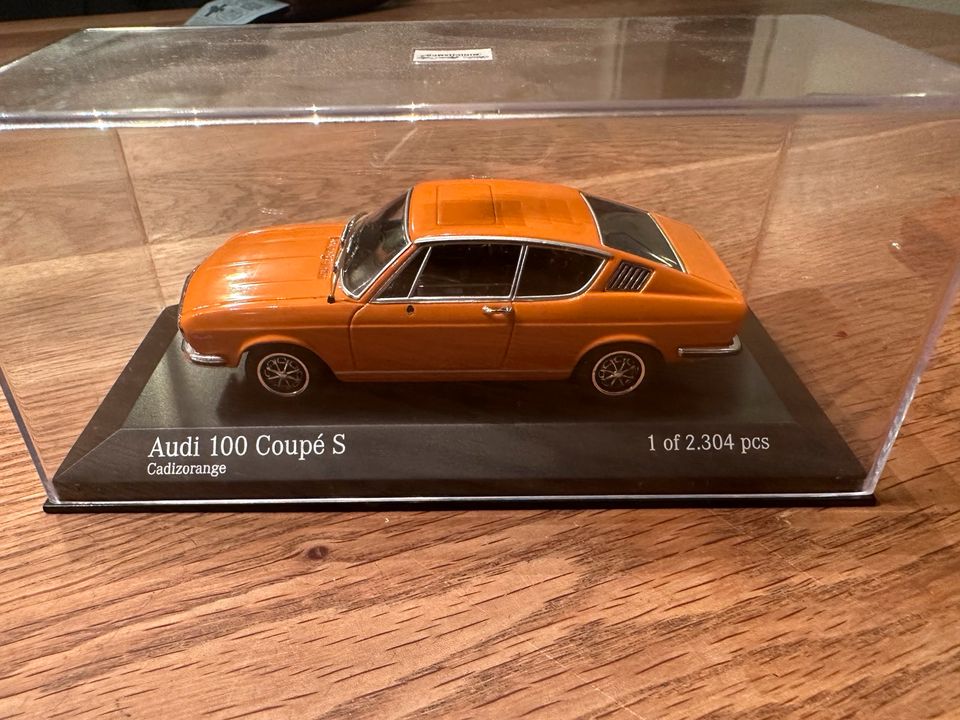 Audi 100 Coupé S , 1:43, 3 Stühle in Dresden