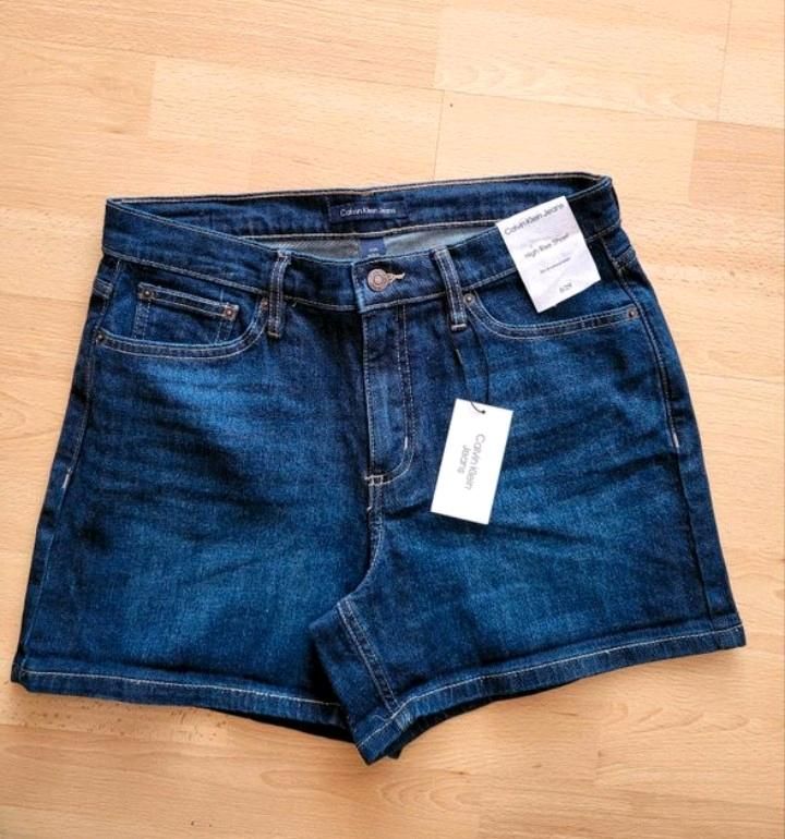 Jeans Shorts CALVIN KLEIN 8/29,high rise,kurze Hose,mit Etikett in Unna