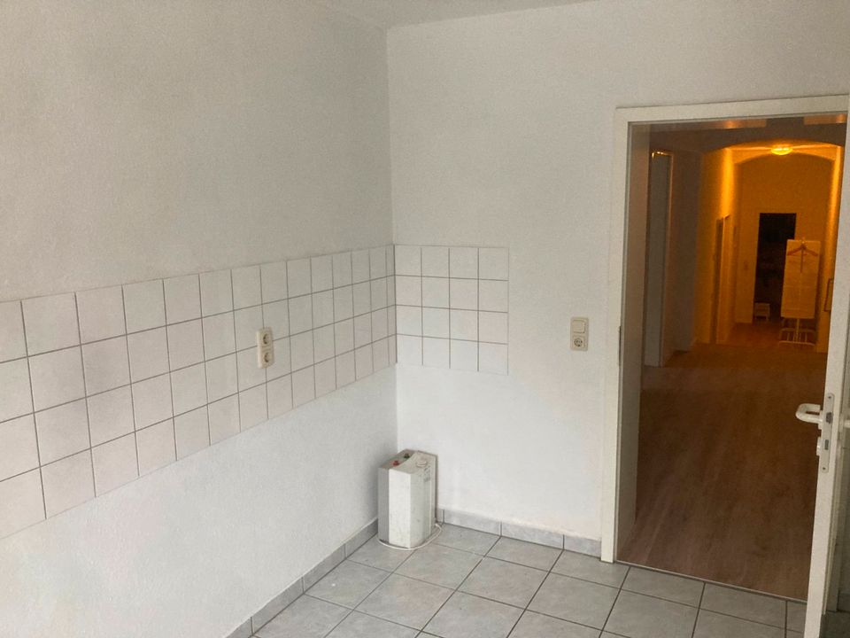 Renovierte Wohnung in Plauen zu vermieten! Einbauküche gratis inklusive! in Plauen