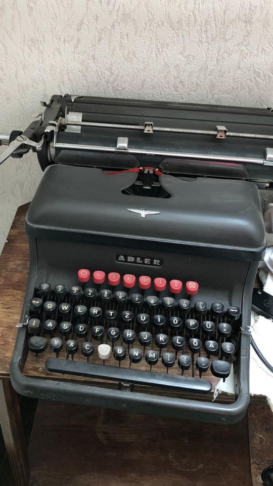 Schreibmaschine zu Verkaufen in Sundern (Sauerland)