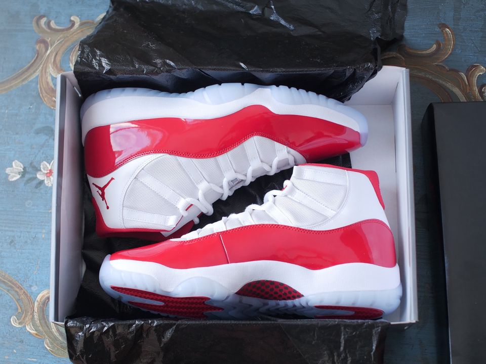 Nike Air Jordan 11 - Cherry EU 47 US 12,5 Sonderangebot in Berlin