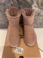 Ugg Uggs Boots Stiefel mit Schleife Baden-Württemberg - Leonberg Vorschau