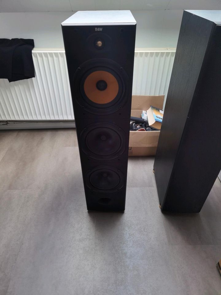 B&W Bowers and Wilkins High End Lautsprecher DM604 in Gütersloh