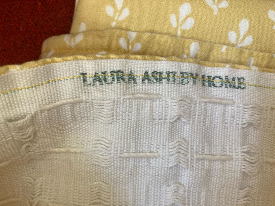 2 x Laura Ashley Vorhang 2,30 x 1,07M in Berlin