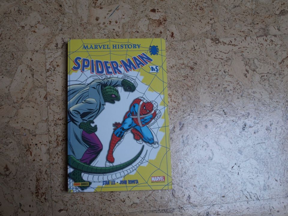 Spiderman-Man Marvel History Band 5 in Aachen