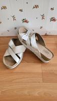 Sandalen/Hausschuhe mit leichtem Absatz Gr.38 Hessen - Idstein Vorschau
