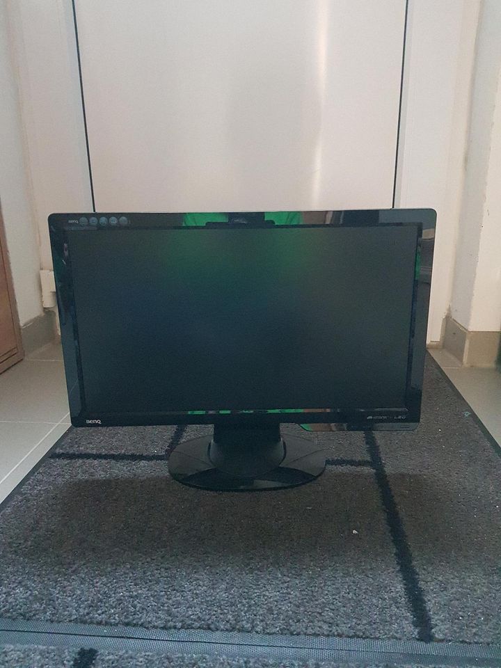 Bildschirm BENQ senseye tm3 LED (mit Kabel) in Reutlingen