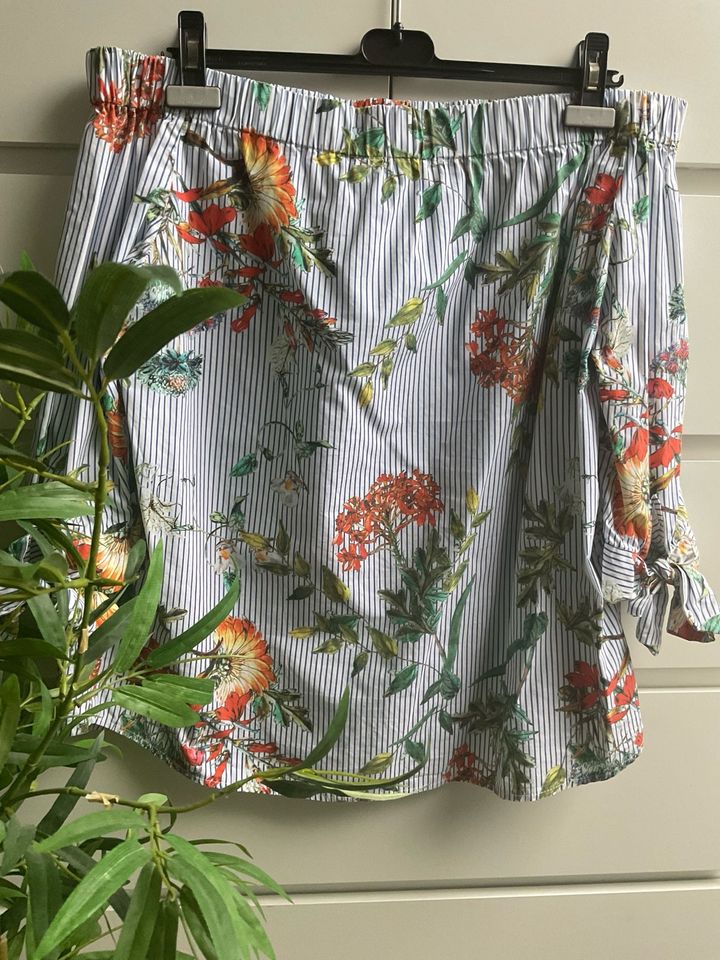 XXX Neue Off-Shoulder Bluse von Fischer, Größe 44 XXX in Nußloch