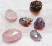 Heilsteine-Set rosa/lila: Rosenquarz, Amethyst, Jaspis Achat Düsseldorf - Bilk Vorschau