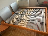 Niedriges Holzbett mit Nachtisch 180x200cm - ohne Lattenrost Berlin - Lichterfelde Vorschau