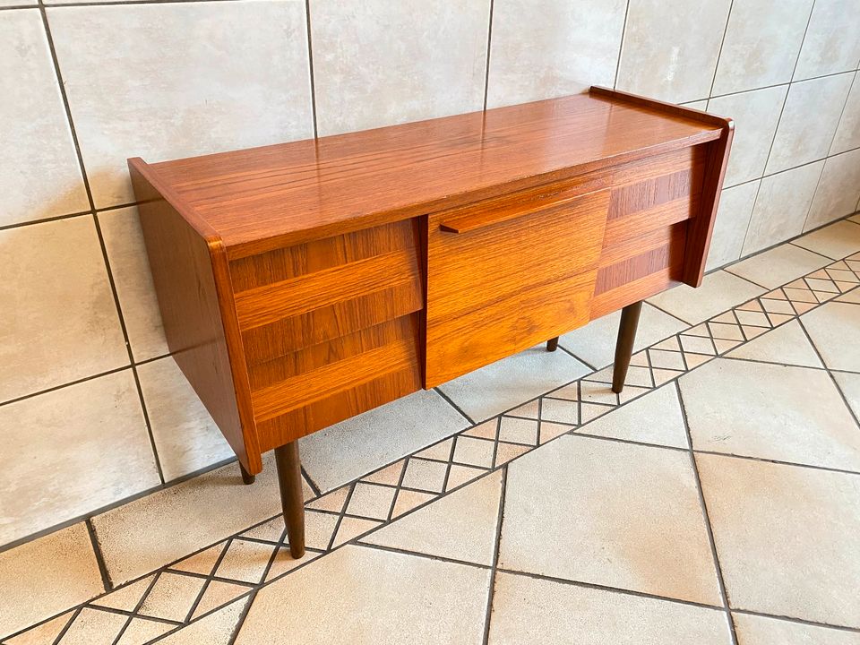 MID CENTURY SIDEBOARD KOMMODE FLURGARDEROBE VON WMF TEAKHOLZ in Berlin