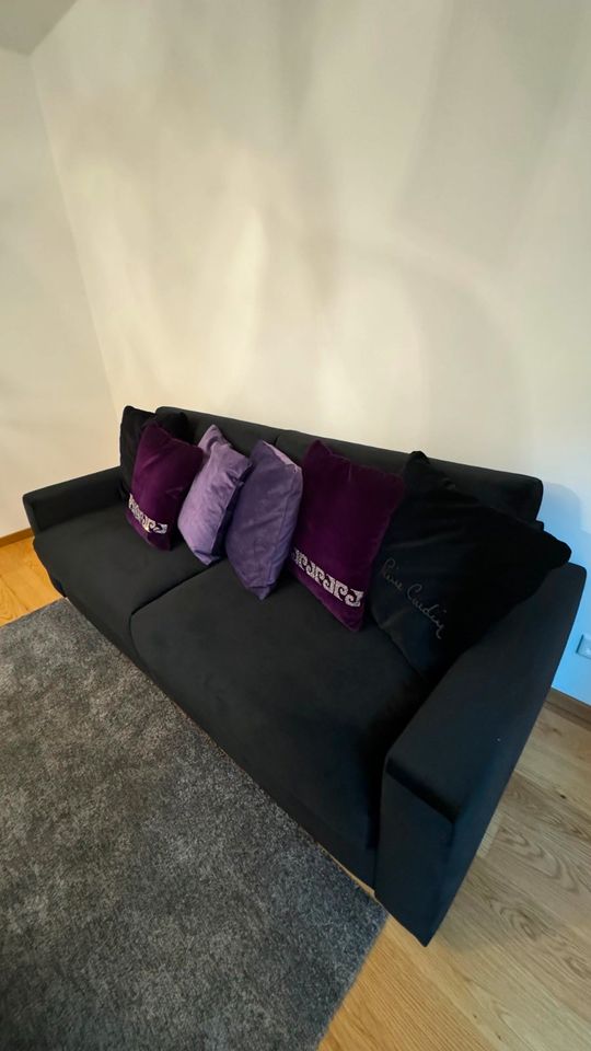 Neues Design Sofa mit Schlaffunktion (ausklapp.) in Lübeck