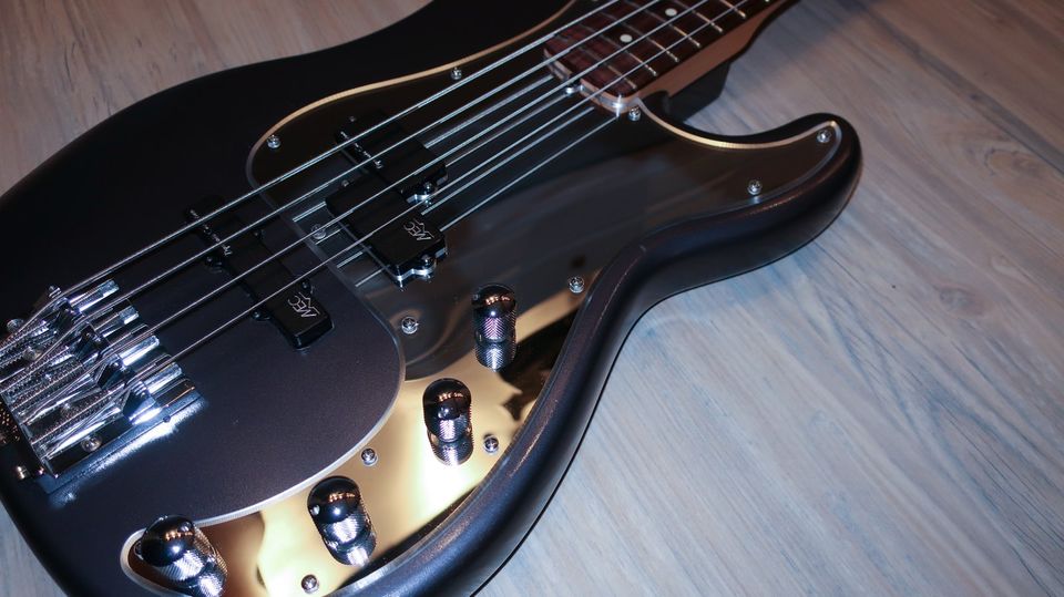 American Fender Precision P/J Bass (USA) in Öhringen