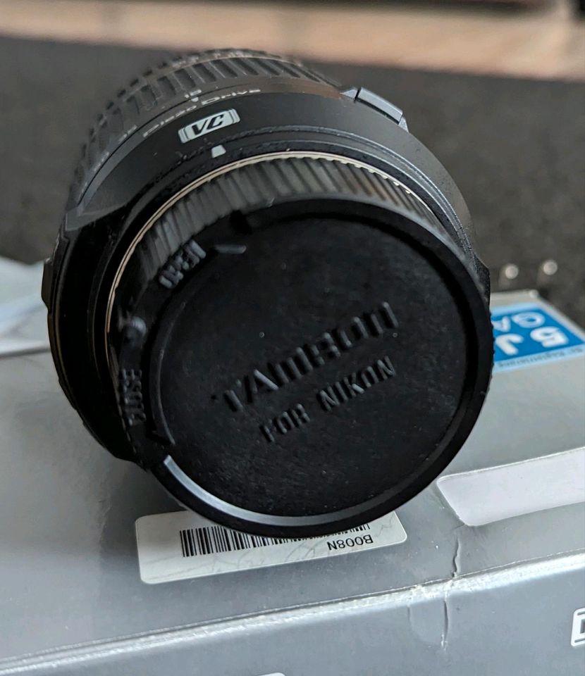 Nikon Spiegelreflexkamera D3200 plus Tamron B008N Objektiv OVP in Bayreuth