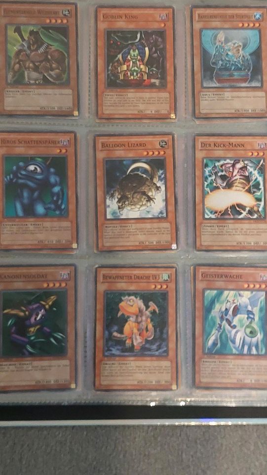 Yu GI Oh Album mit Karten 217 Karten Anime Manga in Freudenberg