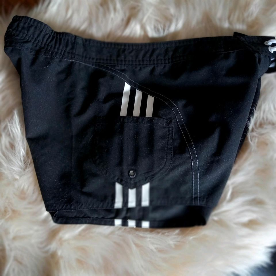 Da. Shorts von Adidas Gr 36 schwarz in Ochtrup