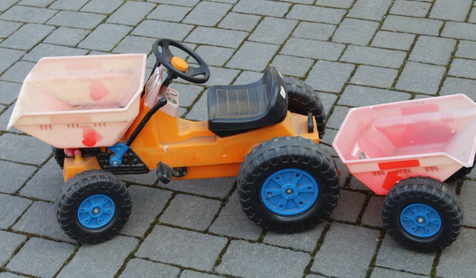 Trettraktor Dumper Hecht 51412 mit Anhänger in Rötha