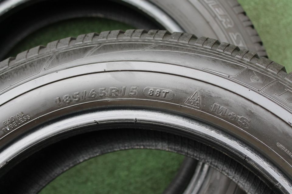 2 x Winterreifen Dunlop SP Winter Sport 3D 185/65 R15 88T ca.4,8m in Lützen Dehlitz