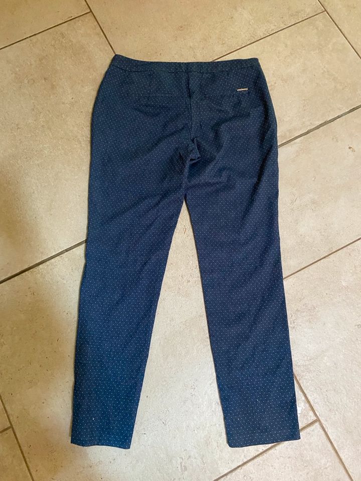 Orsay Damenhose/ Buisness Gr.40 in Zeesen