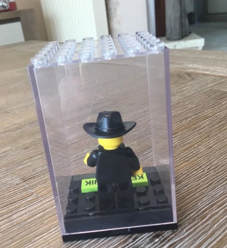 Udo Lindenberg Legofigur mit Keine Panik Stein in Bad Reichenhall