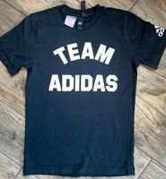 Adidas T-Shirt Gr.152 super Zustand Berlin - Köpenick Vorschau