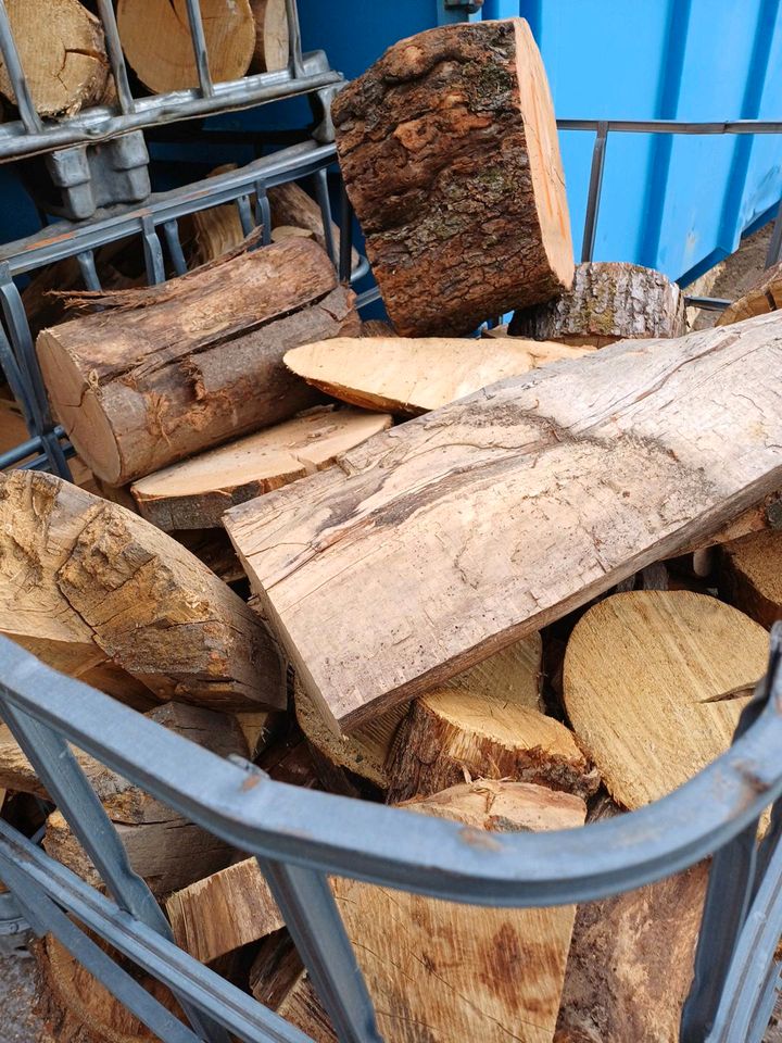 Restholz Holz Brennholz Kaminholz Ofenholz Feuertonne GitterBOX in Betzdorf