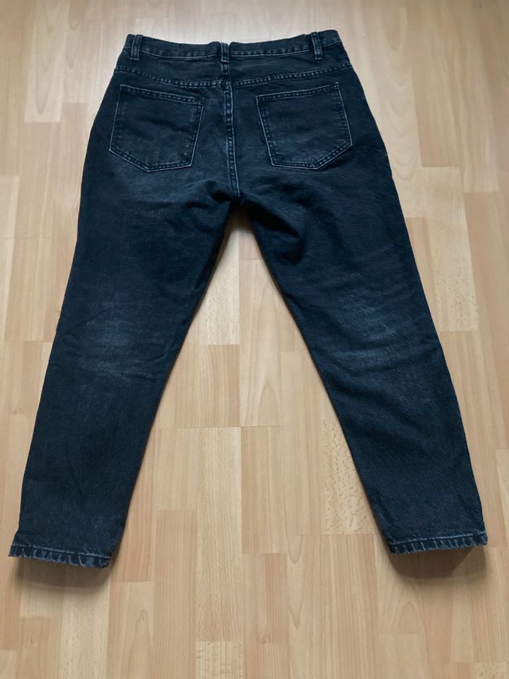 Zara mom Jeans gr.40 neuwertig in Dresden