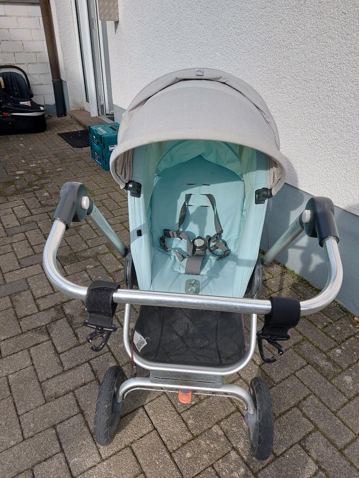 Stokke Kinderwagen~2 in1 Buggy mit Liegefunktion~mit viel Zubehör in Minfeld