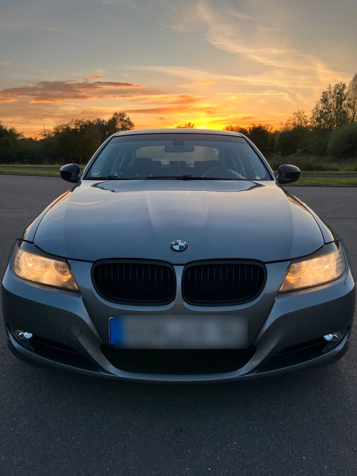 BMW E90 318i in Homburg