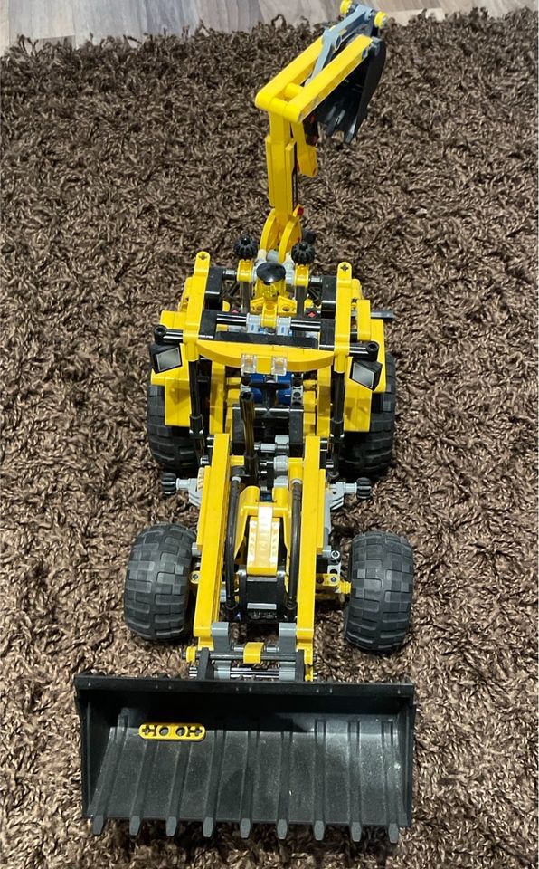 Lego / Lego Technik / Bulldozer und Baggerlader in Euskirchen