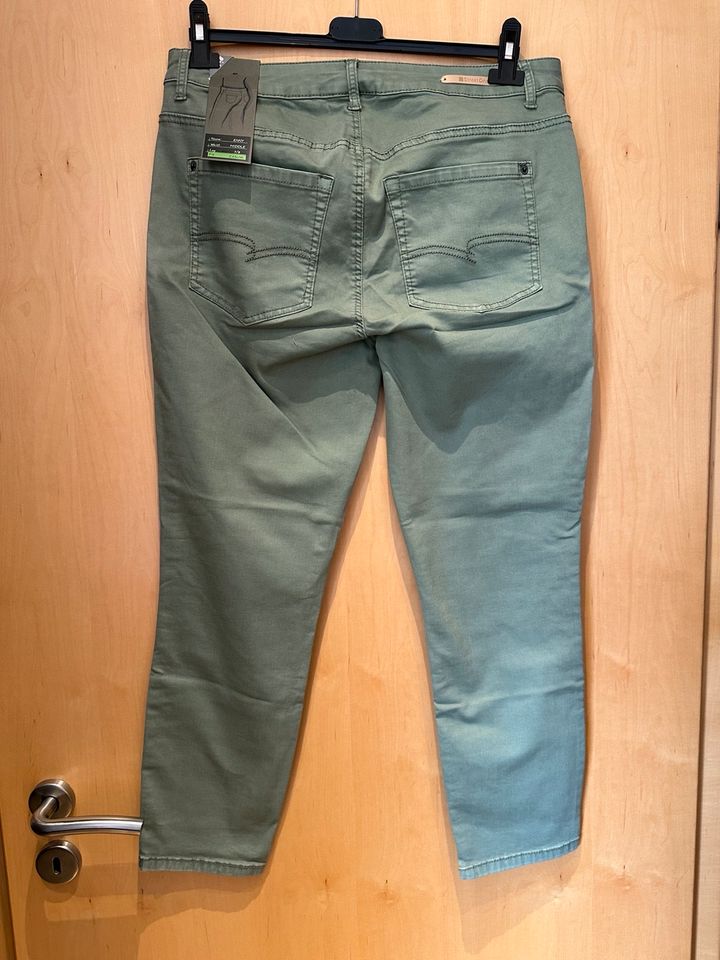 Street One Jeans Hose Khaki Enny 42 44 Neu mit Etikett in Minden