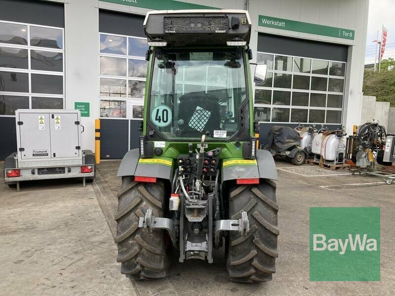 Fendt TRAKTOR 211 V VARIO GEN3 Weinbergtraktor in Brackenheim