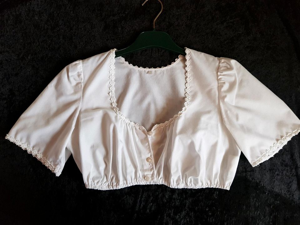 Dirndlbluse mit Blumenranke Dirndl - Bluse weiß Gr. 38 in Rosenheim