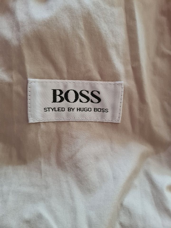 Trenchcoat Hugo Boss Größe evtl. L in Hamburg