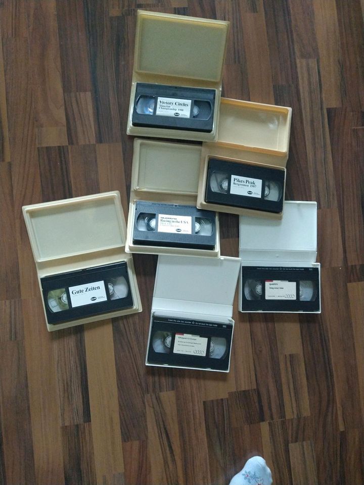 Audi Original VHS-Video Sammlung in Lehrte