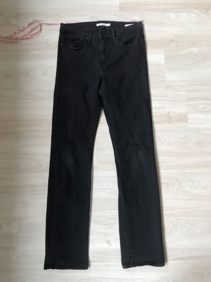 Levi’s straight Jeans 30 Schwarz denim 501 levis Strauss in Aachen