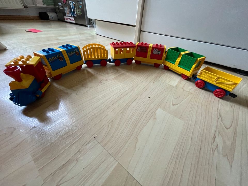 Duplo Eisenbahn 106-teiliges Konvolut in Hamburg