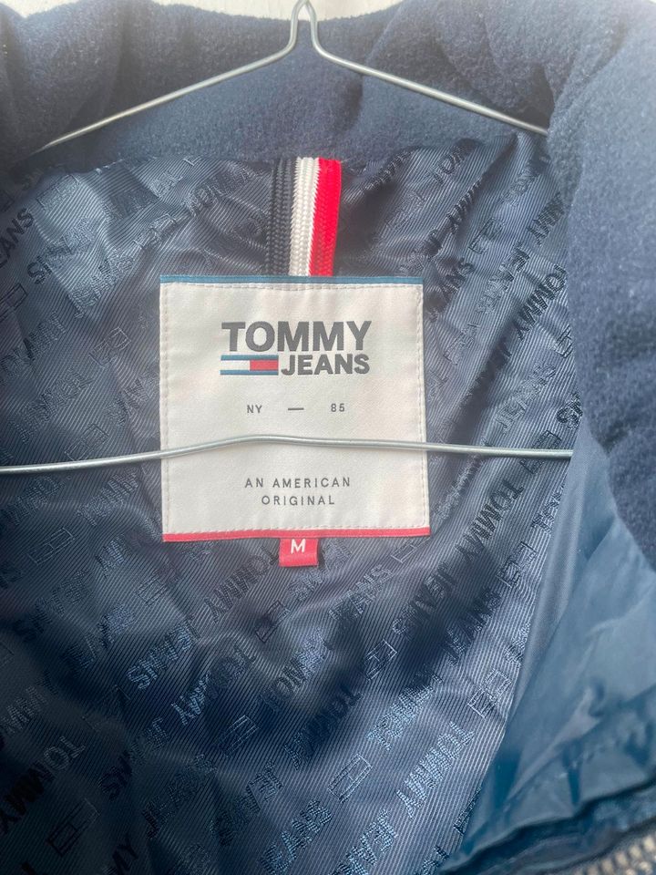 Tommy Hilfiger Daunenmantel Blau Gr. M   TOP in Lörzweiler