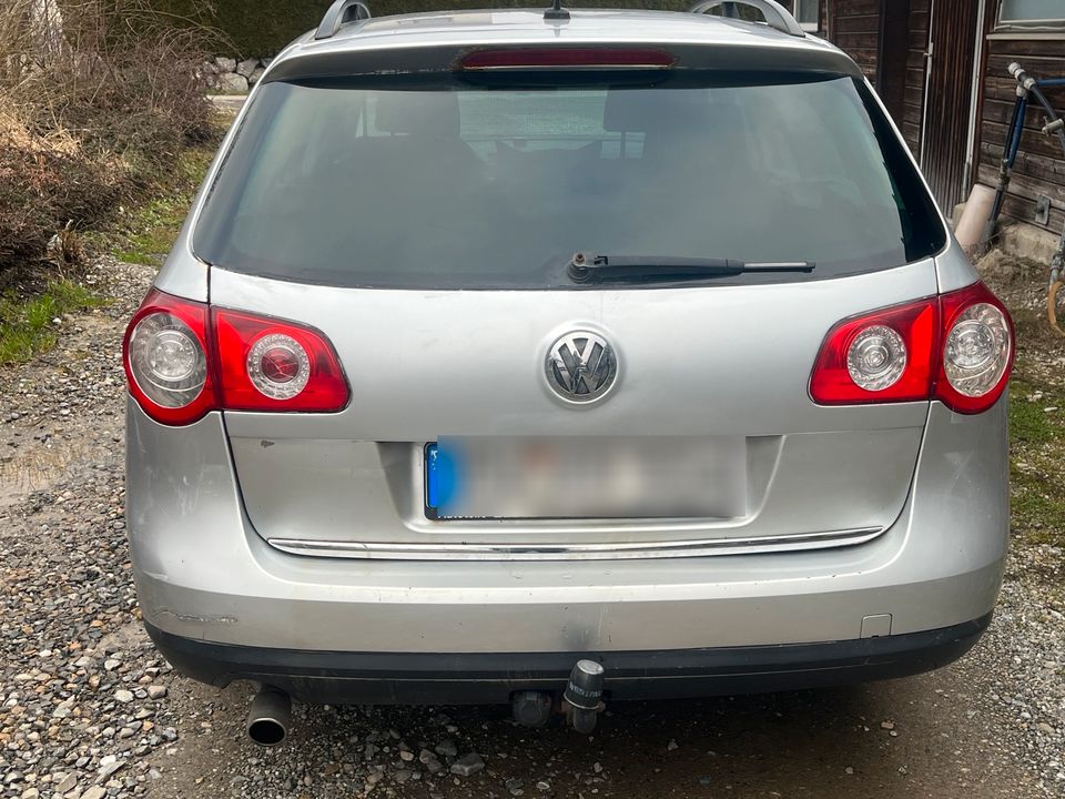 Volkswagen Passat Variant 1.6 Trendline TÜV in Leutkirch im Allgäu
