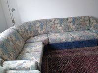 Couchgarniture und einen schönen Wohnzimmertisch Bayern - Erding Vorschau