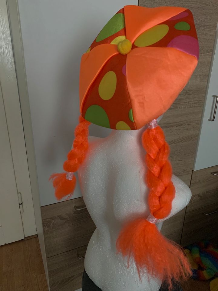 Karneval Hut mit Perücke Zöpfe orange Fasching in Gehren