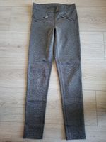 Hose, Jeggings H&M Glitzer silber schwarz Größe 152 Bayern - Thurmansbang Vorschau