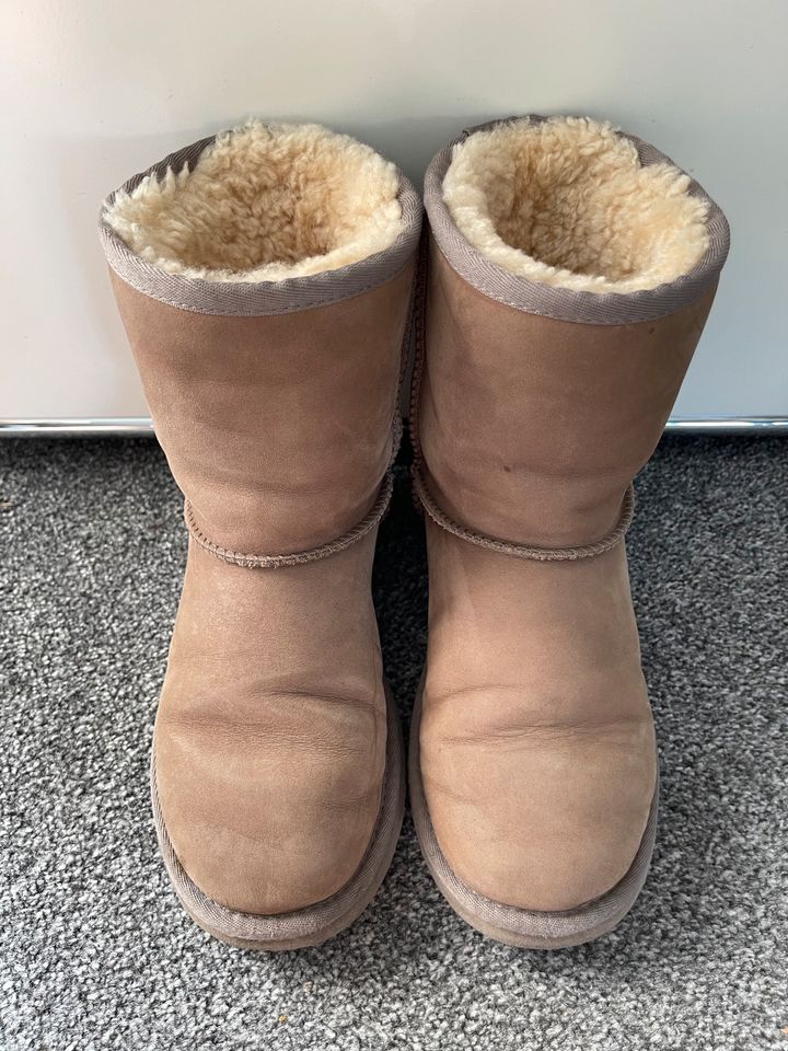 UGG Boots 36 Schlamm Leder in Dortmund