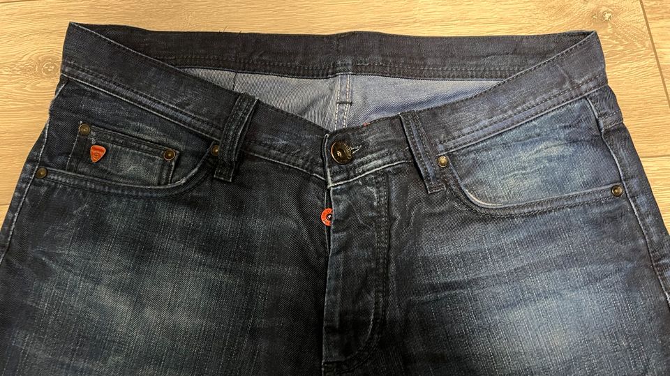 Top Strellson Jeans Gr 36/32 in Aachen