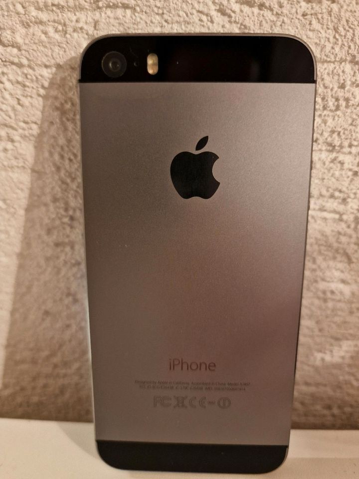 iPhone 5s Space Grau mit 64GB Speicher in Sindelfingen