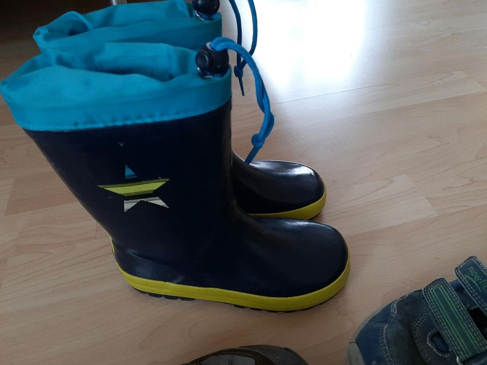 Schuhe Jungen Gr 30 Superfit Jack Wolfskin Geox in Buch