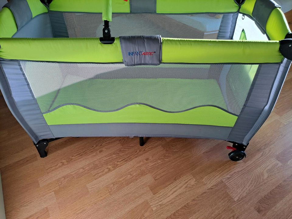 Kinderreisebett - klappbar in Stralsund