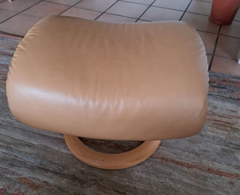 Stressless Sessel XXL mit Hocker in Kreuzau