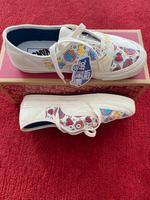 Vans Sneaker Turnschuh Bunt Flower Größe 38 neu Hessen - Gießen Vorschau