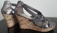 Sandalette Highheels Keilabsatz  Pumps, 40, UNO , silber Nordrhein-Westfalen - Neuss Vorschau